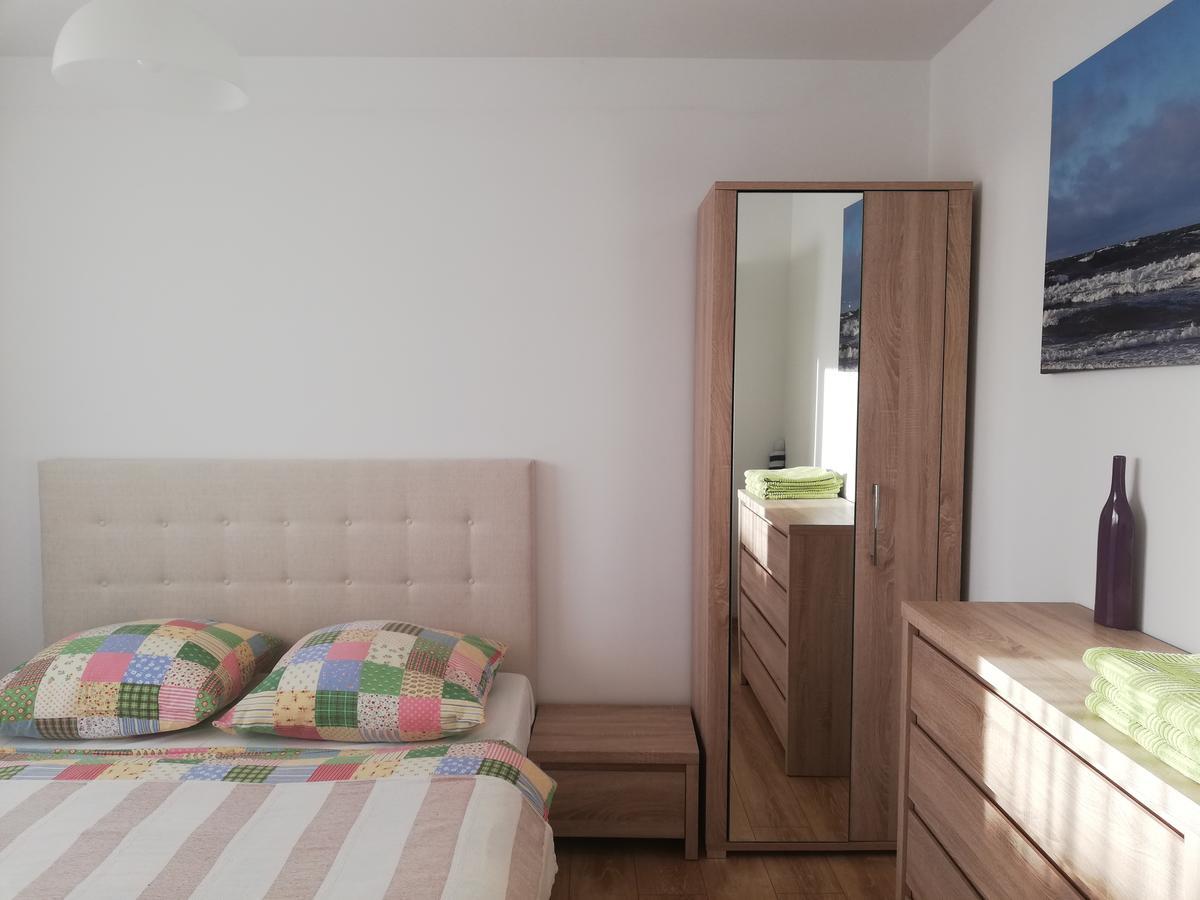 Bursztyn 2 Apartment Rewal Exterior photo